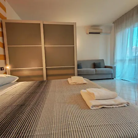 Apartment Casa Clementina Novara
